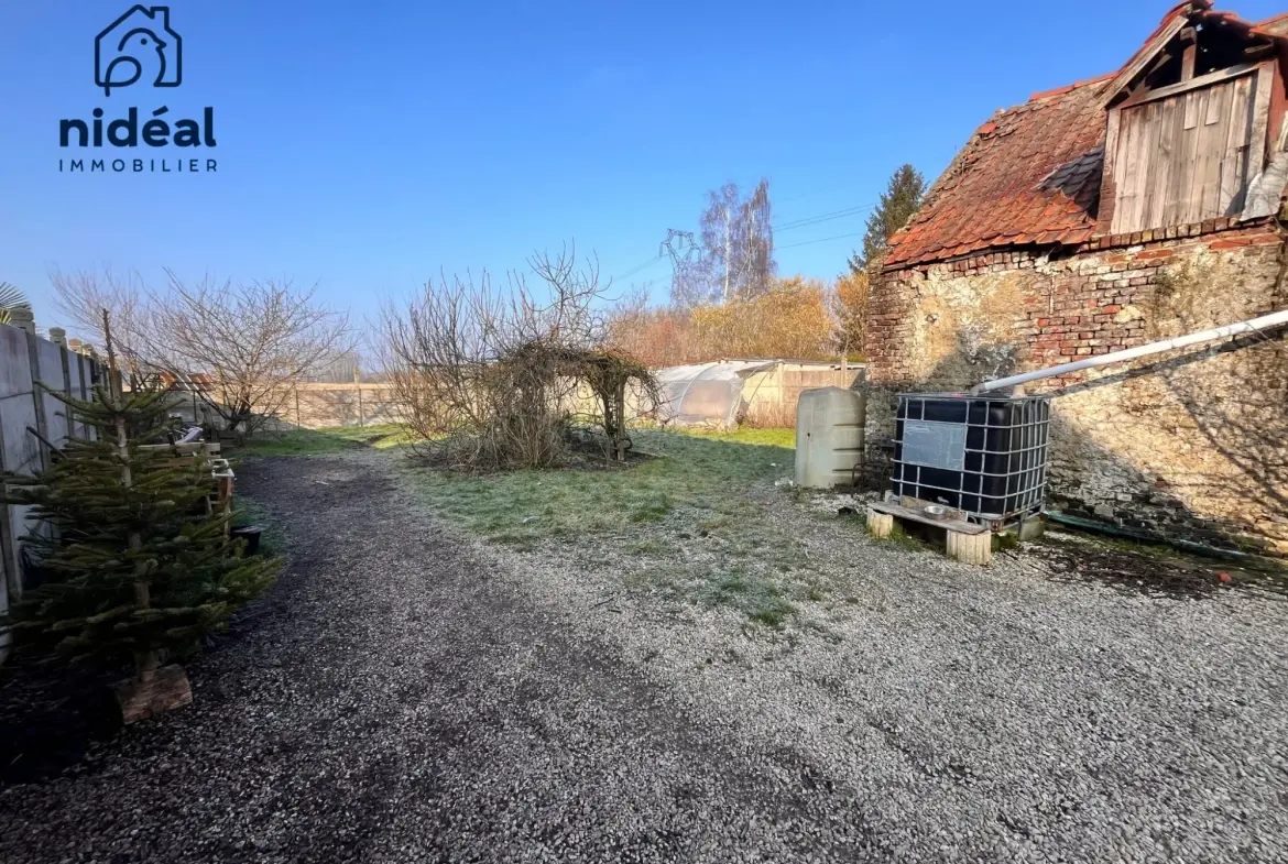 Maison Longère à Raismes avec grand potentiel et combles aménageables en vente 