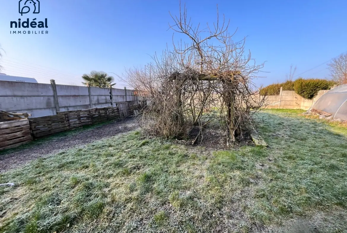 Maison Longère à Raismes avec grand potentiel et combles aménageables en vente 