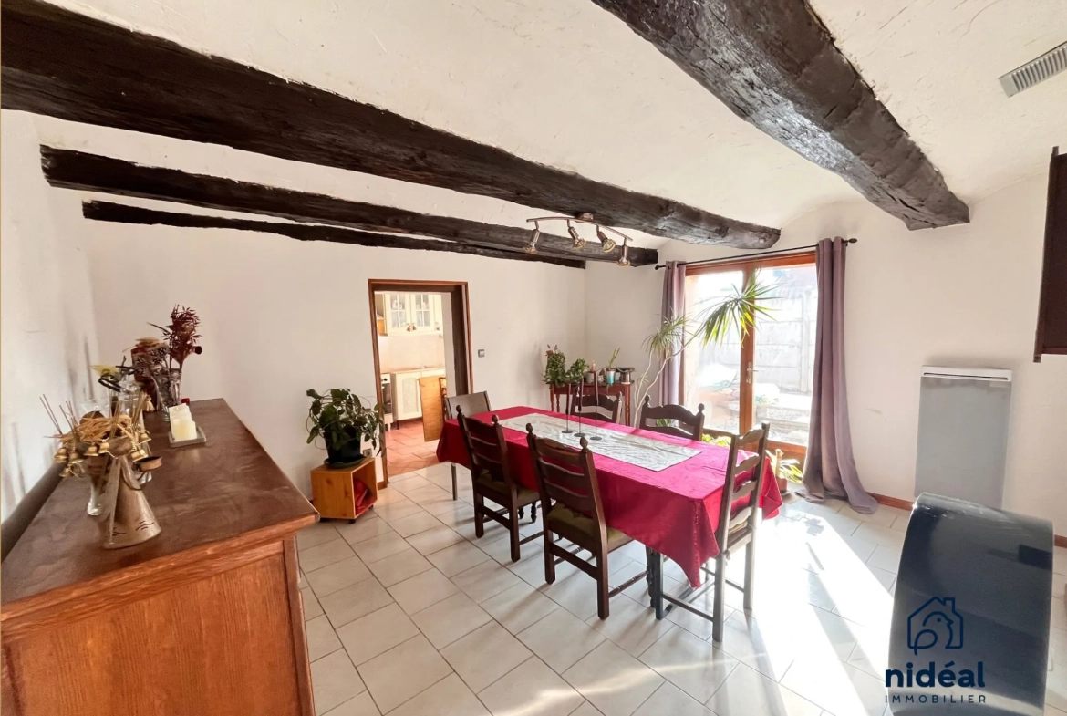 Maison Longère à Raismes avec grand potentiel et combles aménageables en vente 