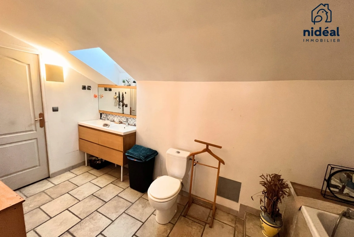 Maison Longère à Raismes avec grand potentiel et combles aménageables en vente 