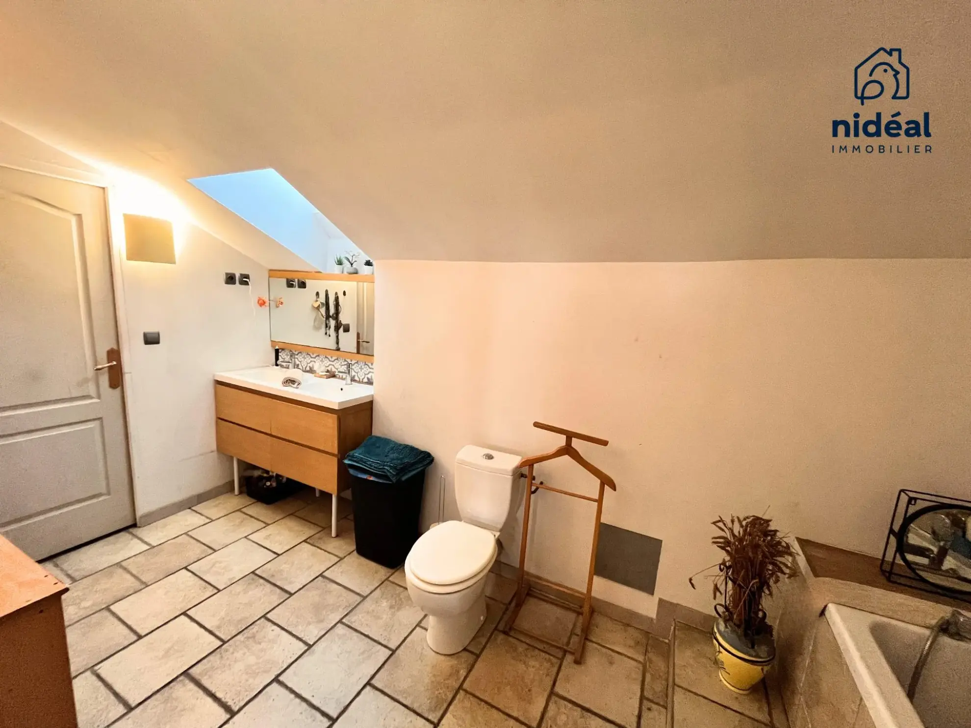 Maison Longère à Raismes avec grand potentiel et combles aménageables en vente 