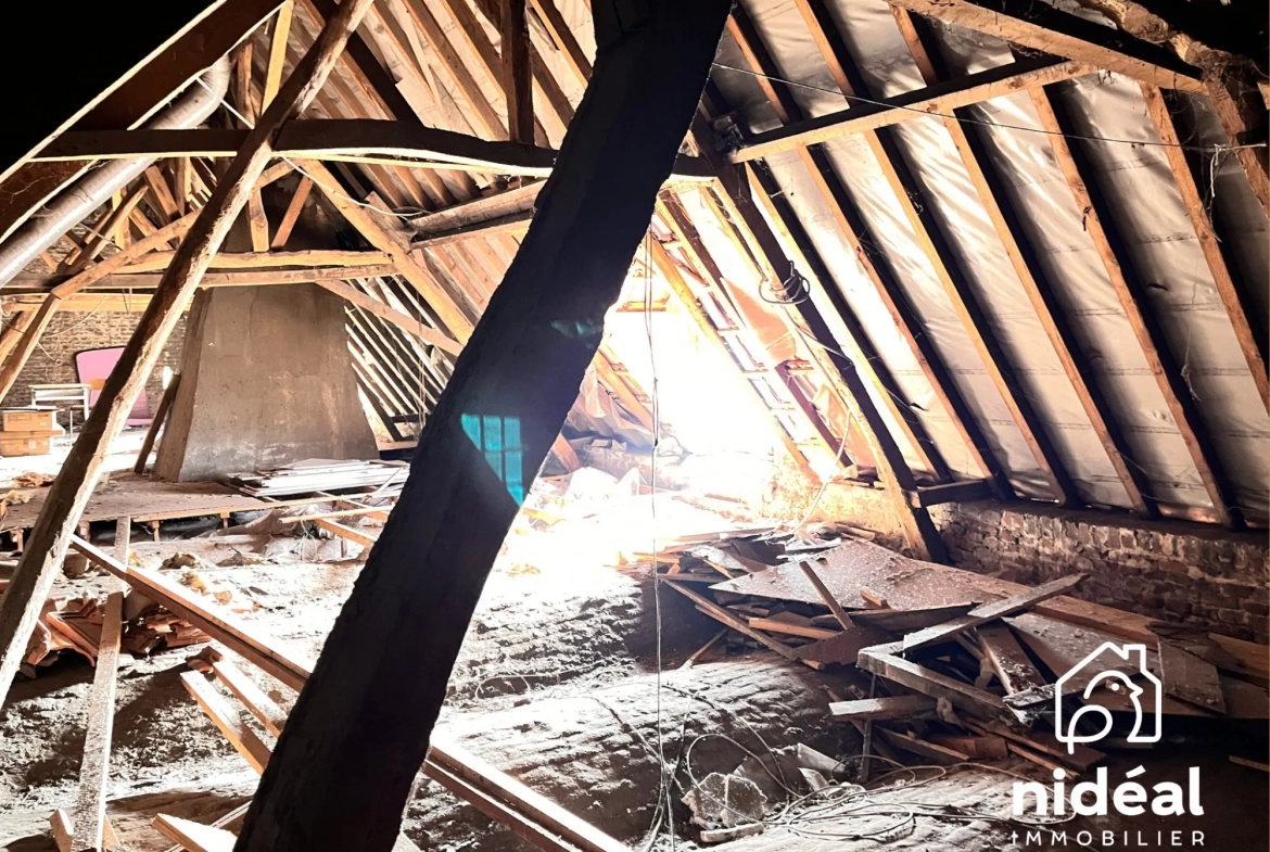 Maison Longère à Raismes avec grand potentiel et combles aménageables en vente 