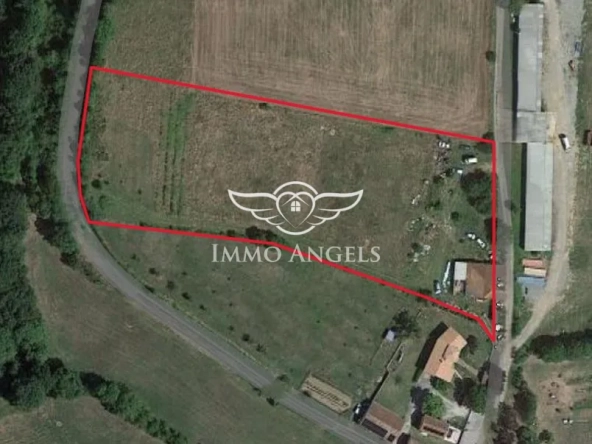 Terrain constructible avec maison à rénover dans le Ségur, proche Albi et Cordes-sur-Ciel