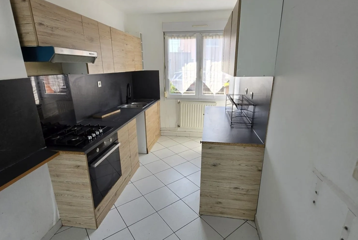 Maison à vendre de 87 m² à Faches-Thumesnil proche commodités 