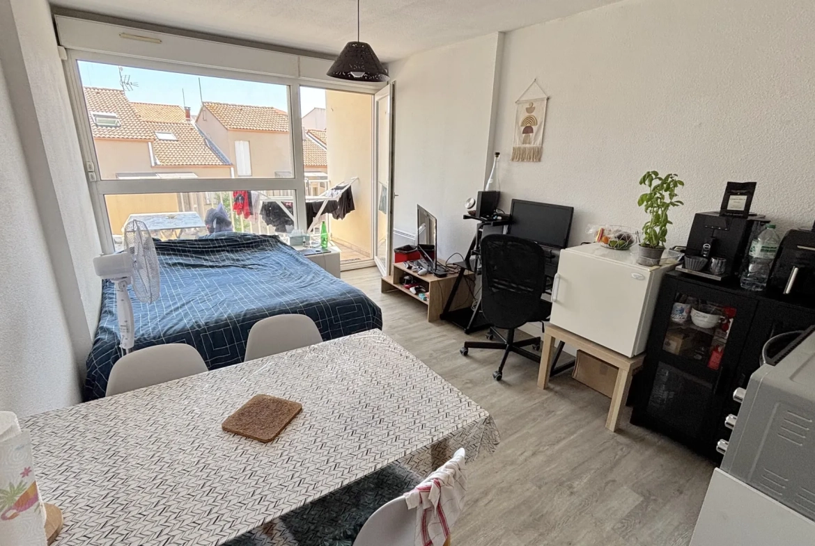 Studio cabine de 29 m² avec terrasse sud et parking privé à Carnon Plage 