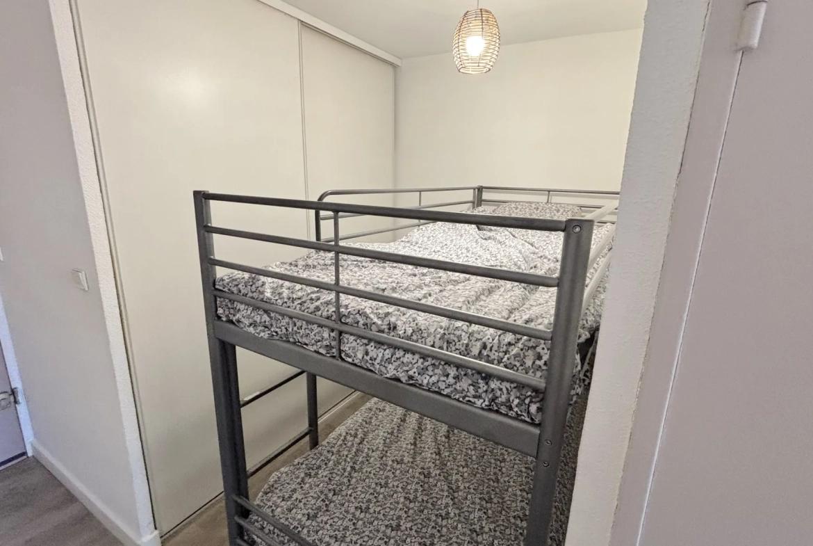 Studio cabine de 29 m² avec terrasse sud et parking privé à Carnon Plage 
