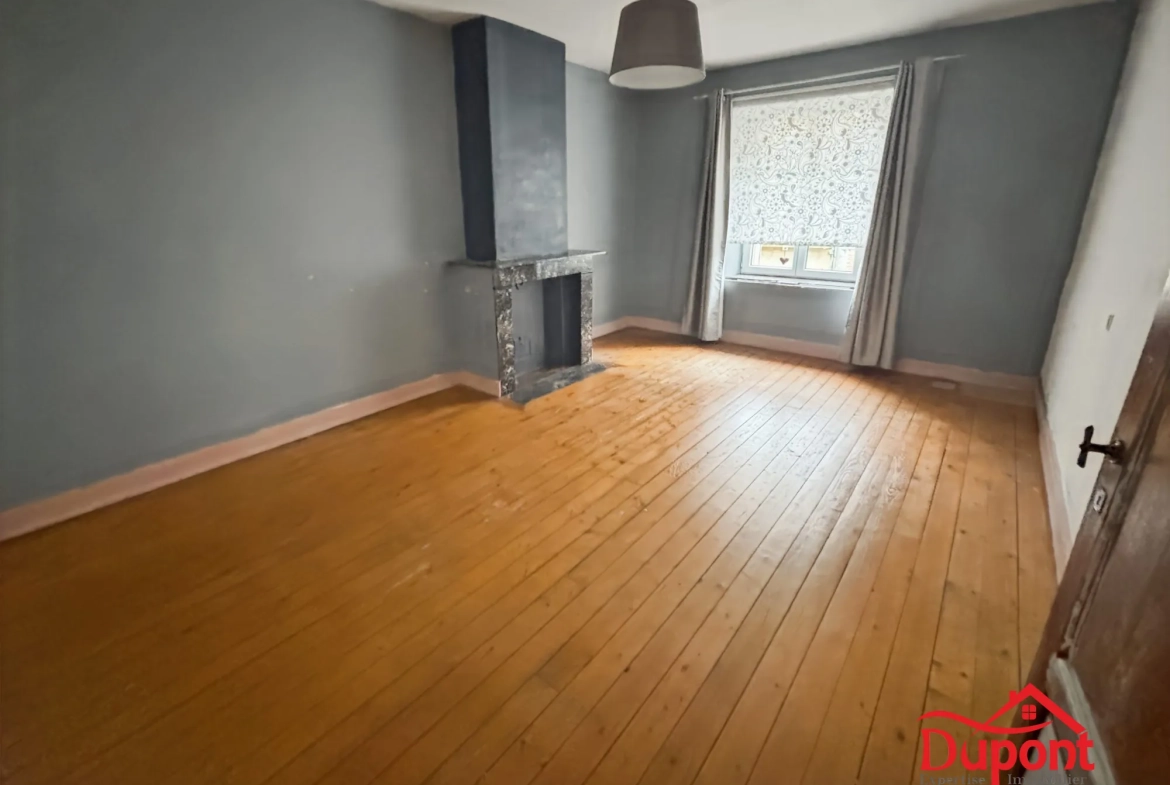 Charmante maison à Rocroi avec jardin, garage et potentiel d'extension 