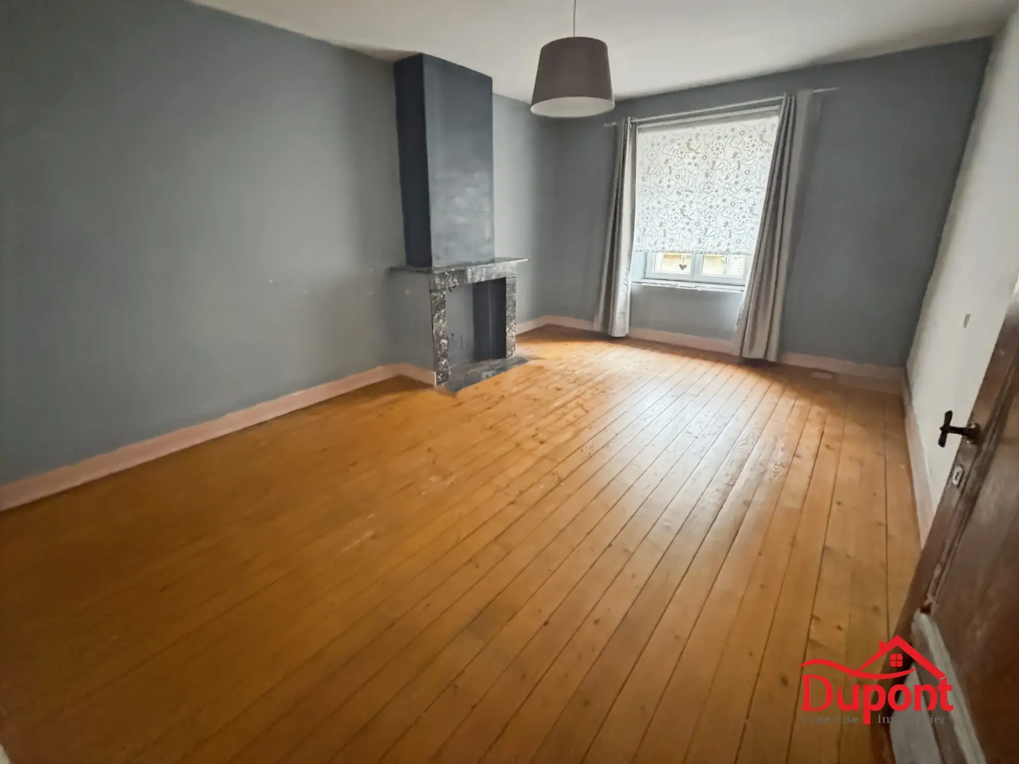 Charmante maison à Rocroi avec jardin, garage et potentiel d'extension 
