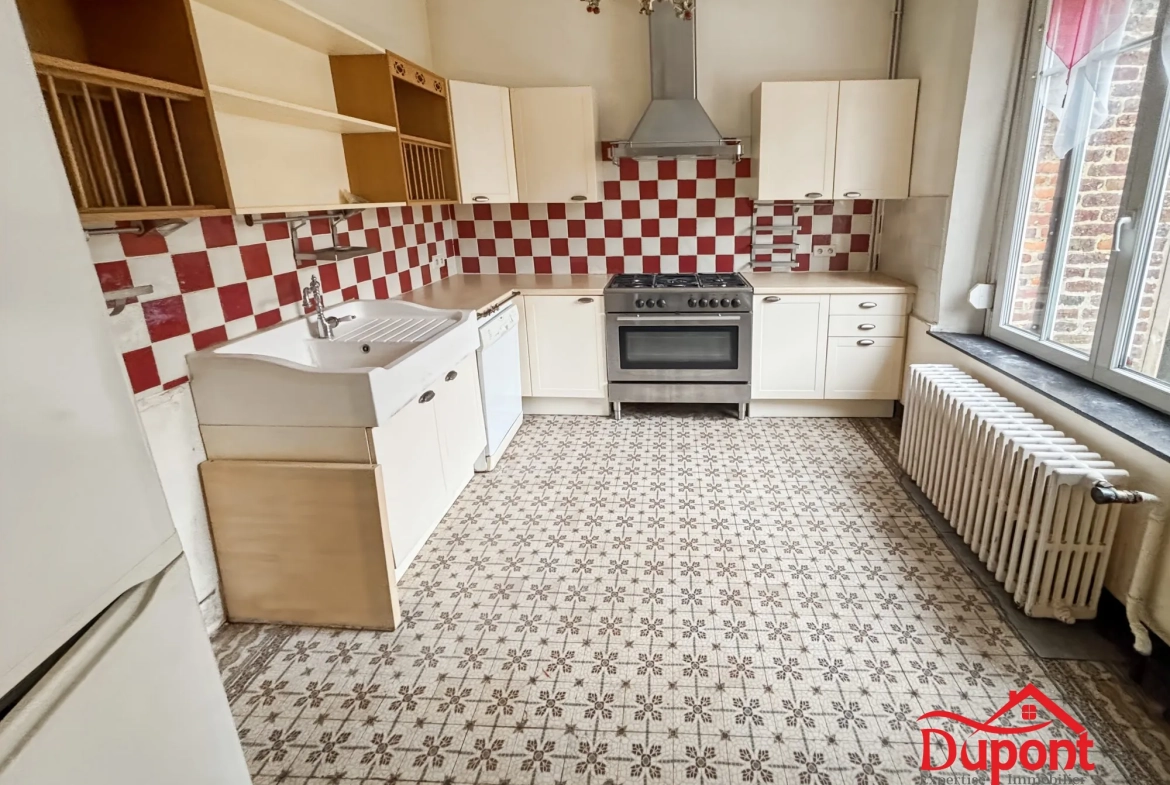 Charmante maison à Rocroi avec jardin, garage et potentiel d'extension 