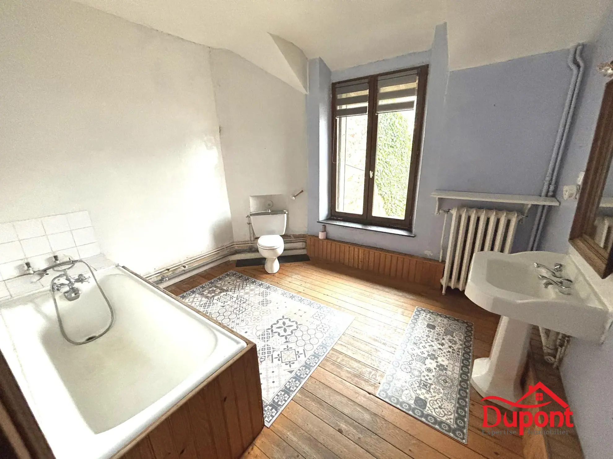 Charmante maison à Rocroi avec jardin, garage et potentiel d'extension 