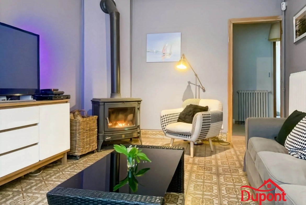Charmante maison à Rocroi avec jardin, garage et potentiel d'extension 