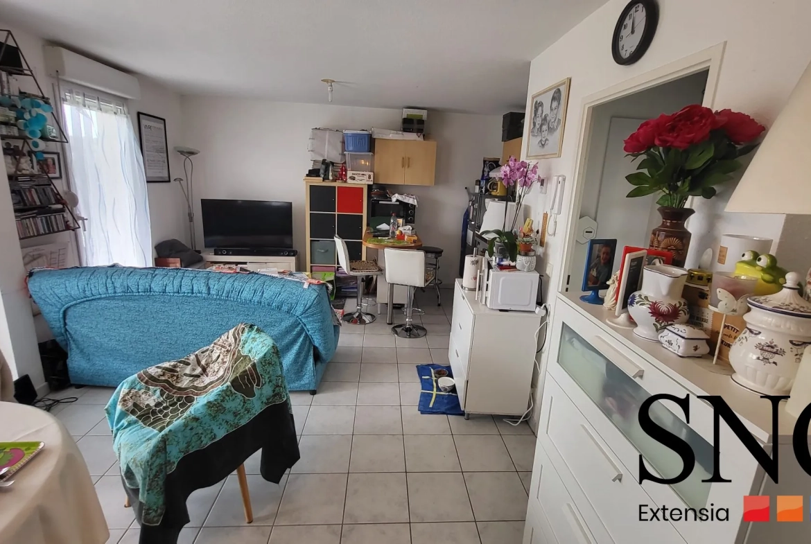 Appartement 2 pièces en rez-de-jardin à Les Andelys avec terrasse et locataire en place 