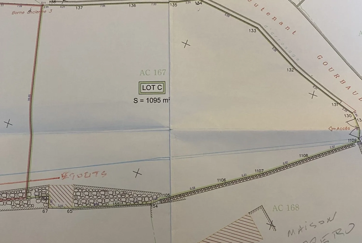 Terrain constructible à Vernet-les-Bains avec vue sur le Canigou et accès aux commodités 