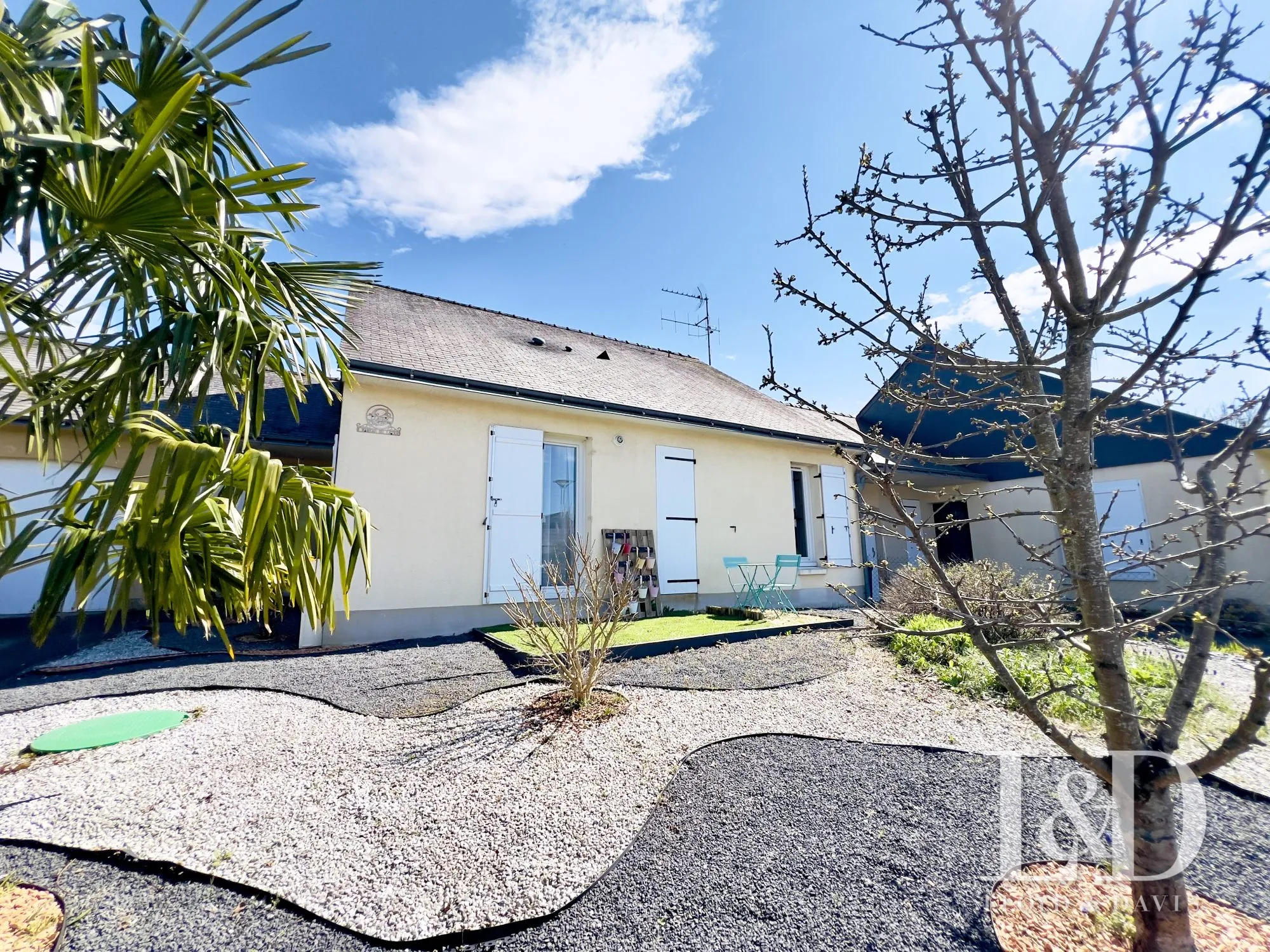 Maison rénovée lumineuse avec jardin à Saumur, proche commodités 
