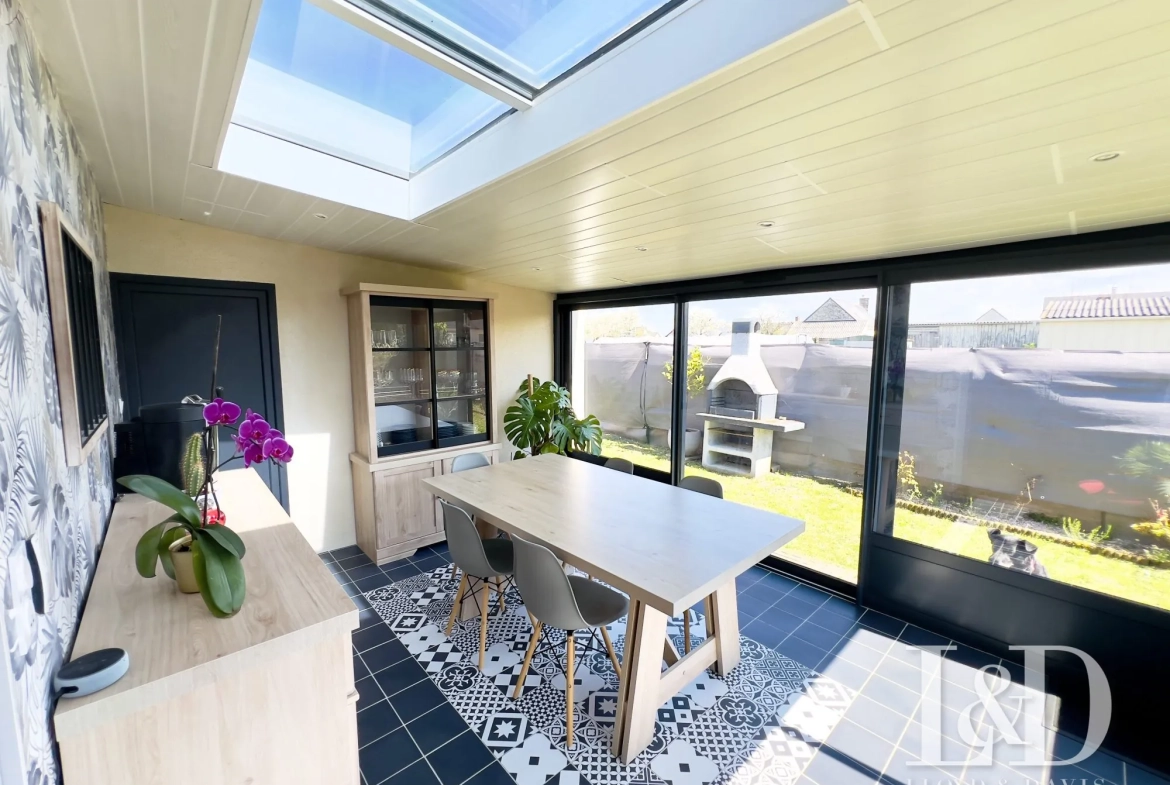 Maison rénovée lumineuse avec jardin à Saumur, proche commodités 