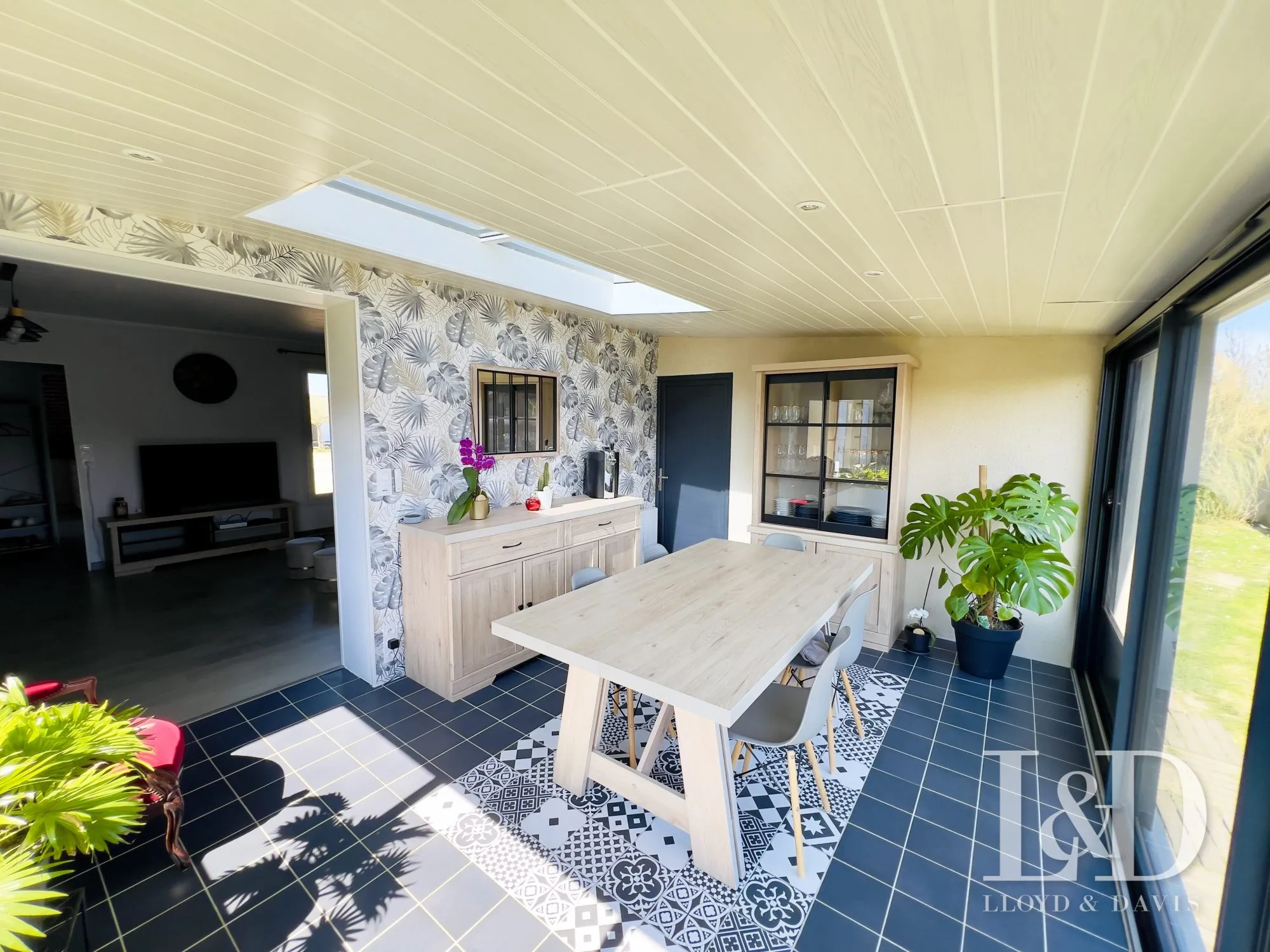 Maison rénovée lumineuse avec jardin à Saumur, proche commodités 
