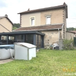Maison spacieuse à Moutiers avec jardin clos, Véranda et possibilité d’aménagement au dernier étage