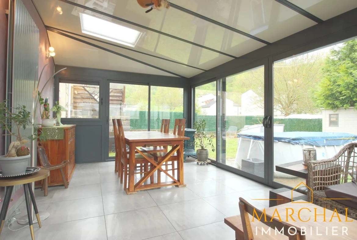 Maison spacieuse à Moutiers avec jardin clos, Véranda et possibilité d’aménagement au dernier étage 