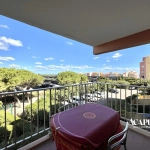 Studio cabine à Vendre au Cap d'Agde, proximité plage, parking privé, idéal investisseur