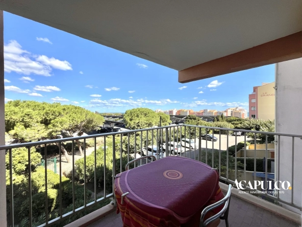 Studio cabine proche plage avec loggia et parking à Agde