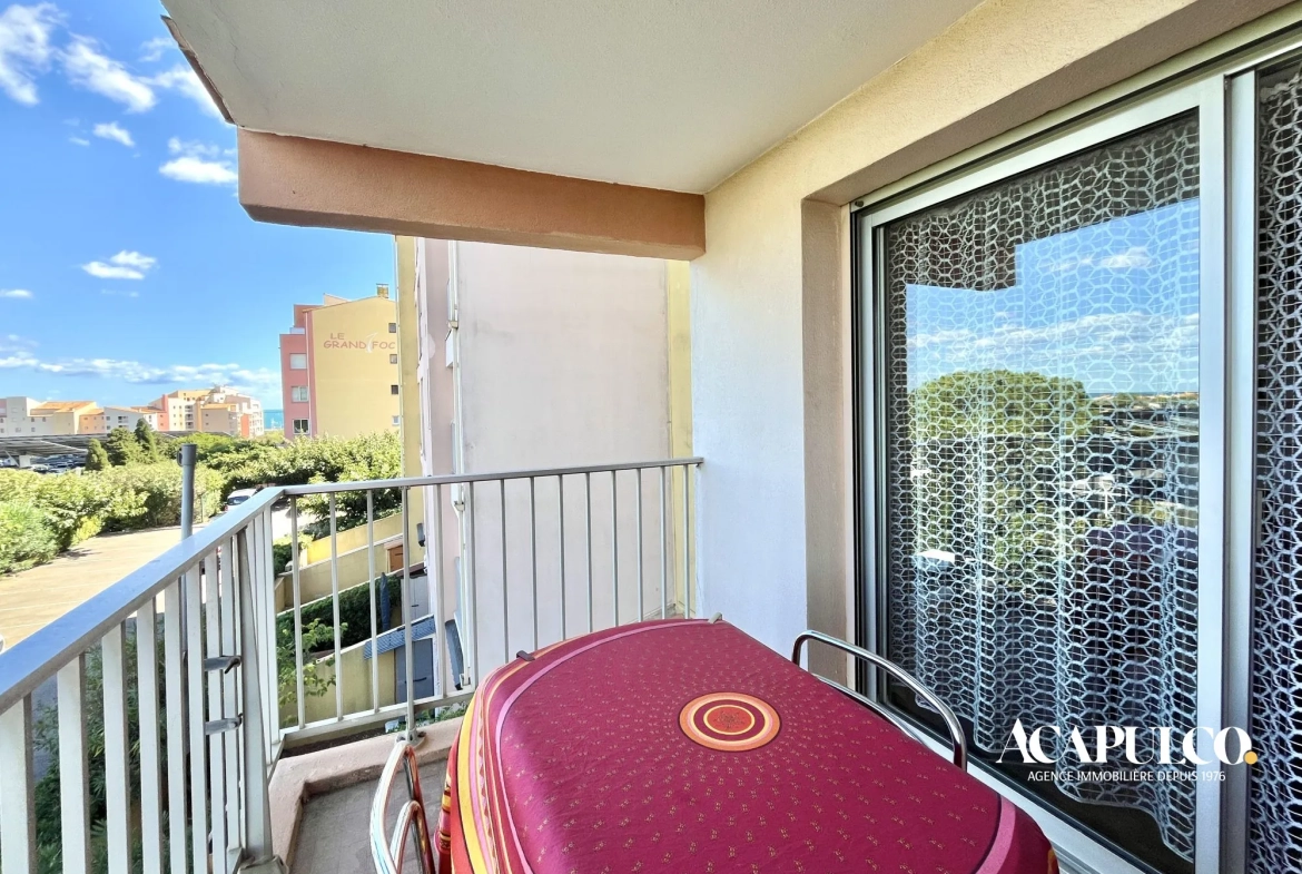 Studio cabine proche plage avec loggia et parking à Agde 