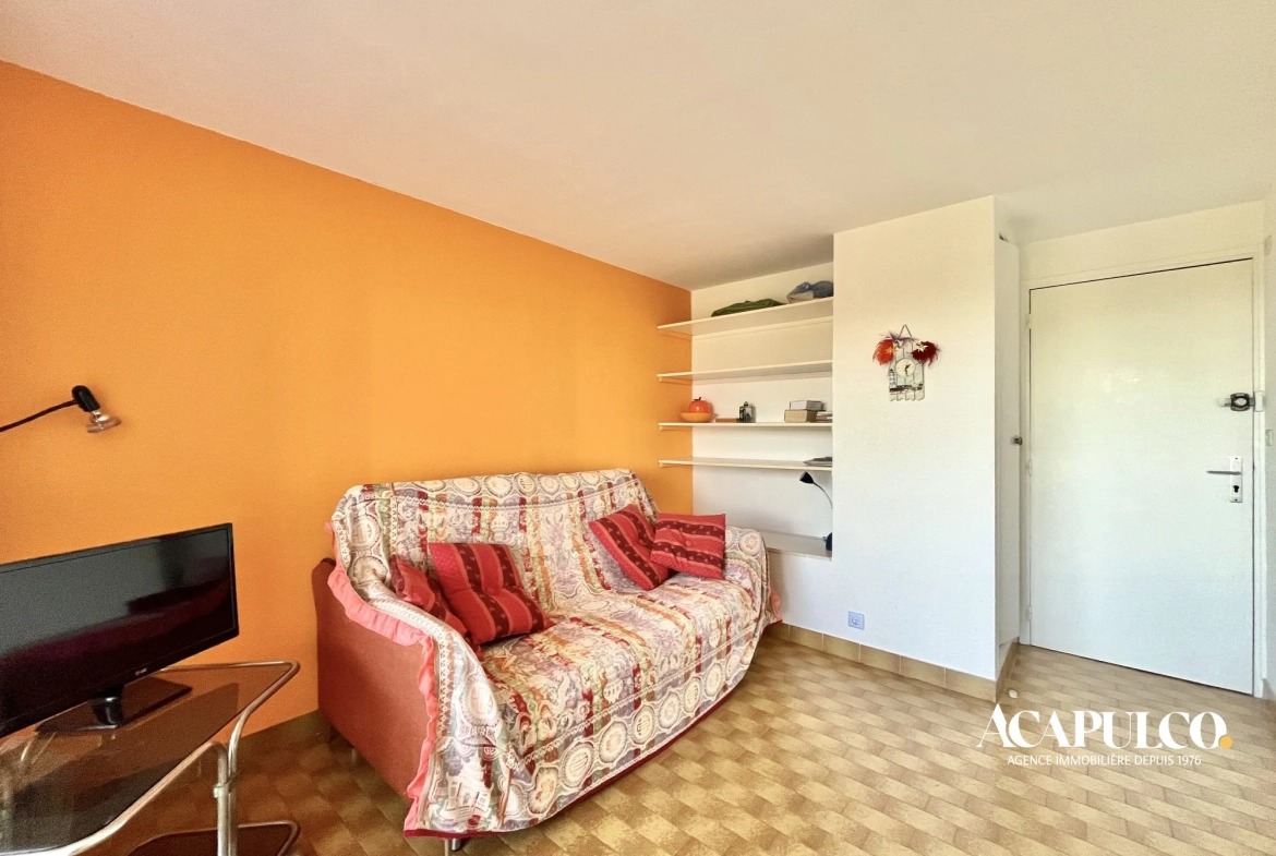 Studio cabine proche plage avec loggia et parking à Agde 