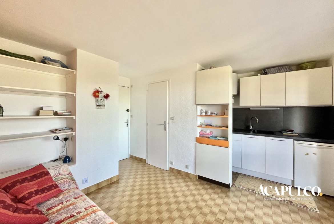 Studio cabine proche plage avec loggia et parking à Agde 