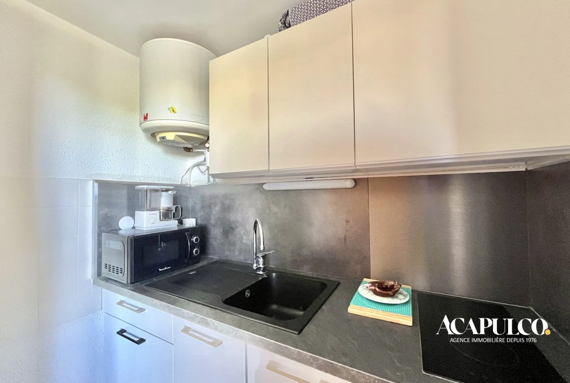 Studio cabine proche plage avec loggia et parking à Agde 