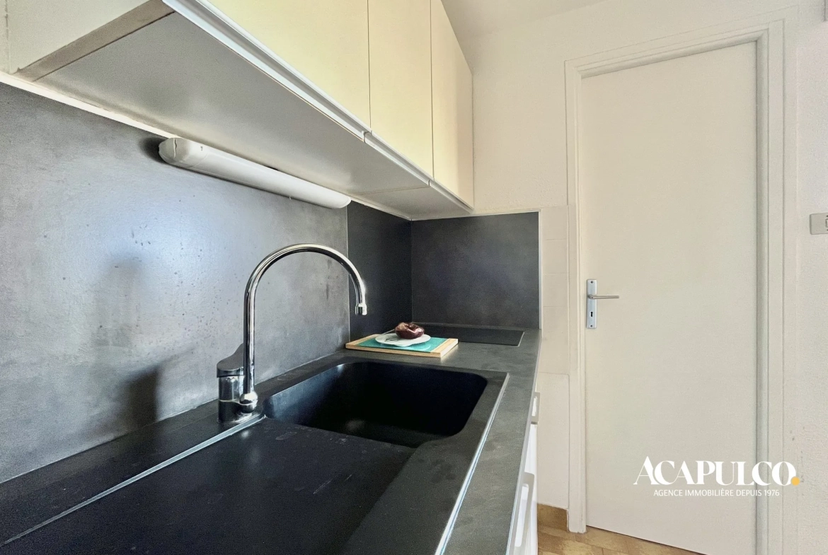 Studio cabine proche plage avec loggia et parking à Agde 
