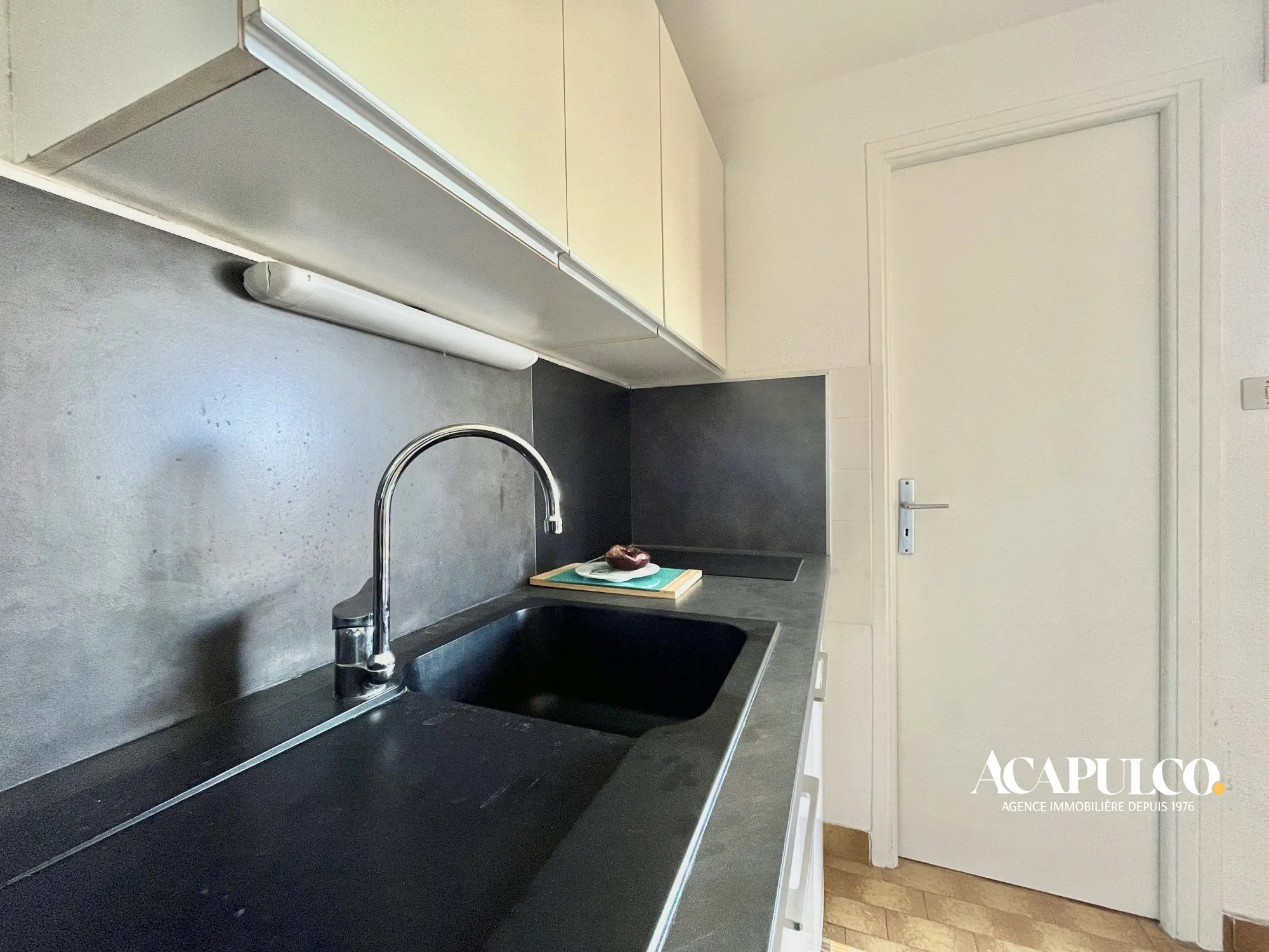 Studio cabine proche plage avec loggia et parking à Agde 