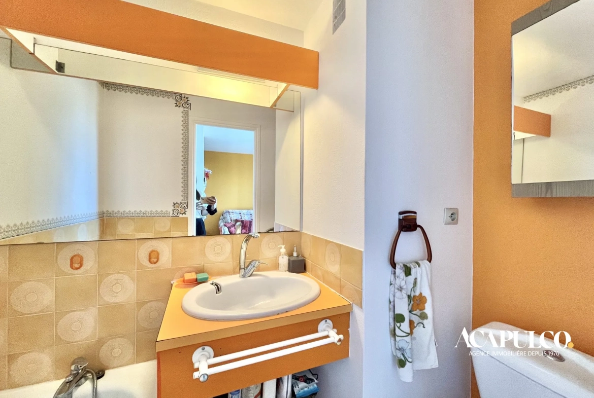 Studio cabine proche plage avec loggia et parking à Agde 
