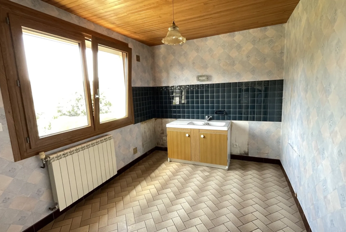 Villa lumineuse 106 m² avec terrain clos à La Monnerie-le-Montel, secteur calme 