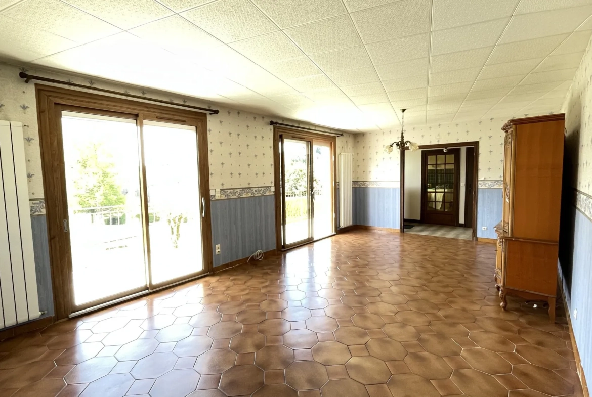 Villa lumineuse 106 m² avec terrain clos à La Monnerie-le-Montel, secteur calme 