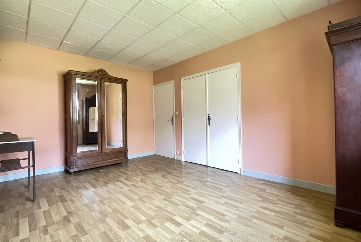 Villa lumineuse 106 m² avec terrain clos à La Monnerie-le-Montel, secteur calme 