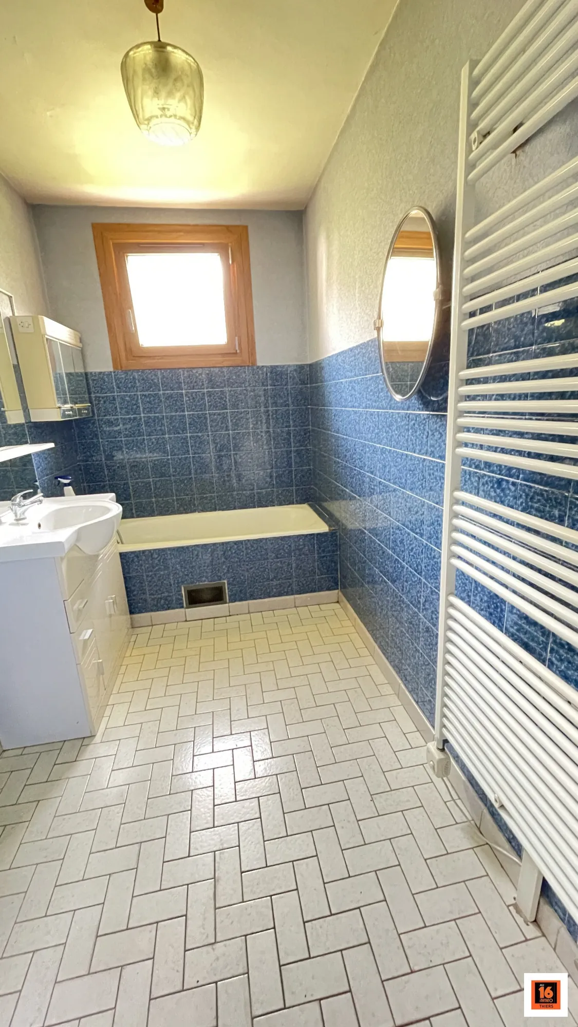 Villa lumineuse 106 m² avec terrain clos à La Monnerie-le-Montel, secteur calme 