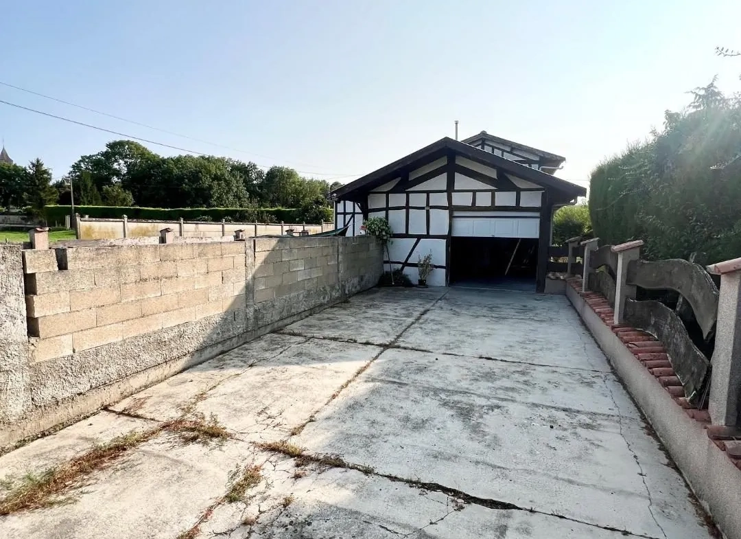 Immeuble avec jardin à vendre à Vitry-le-François – Opportunité d'investissement locatif 