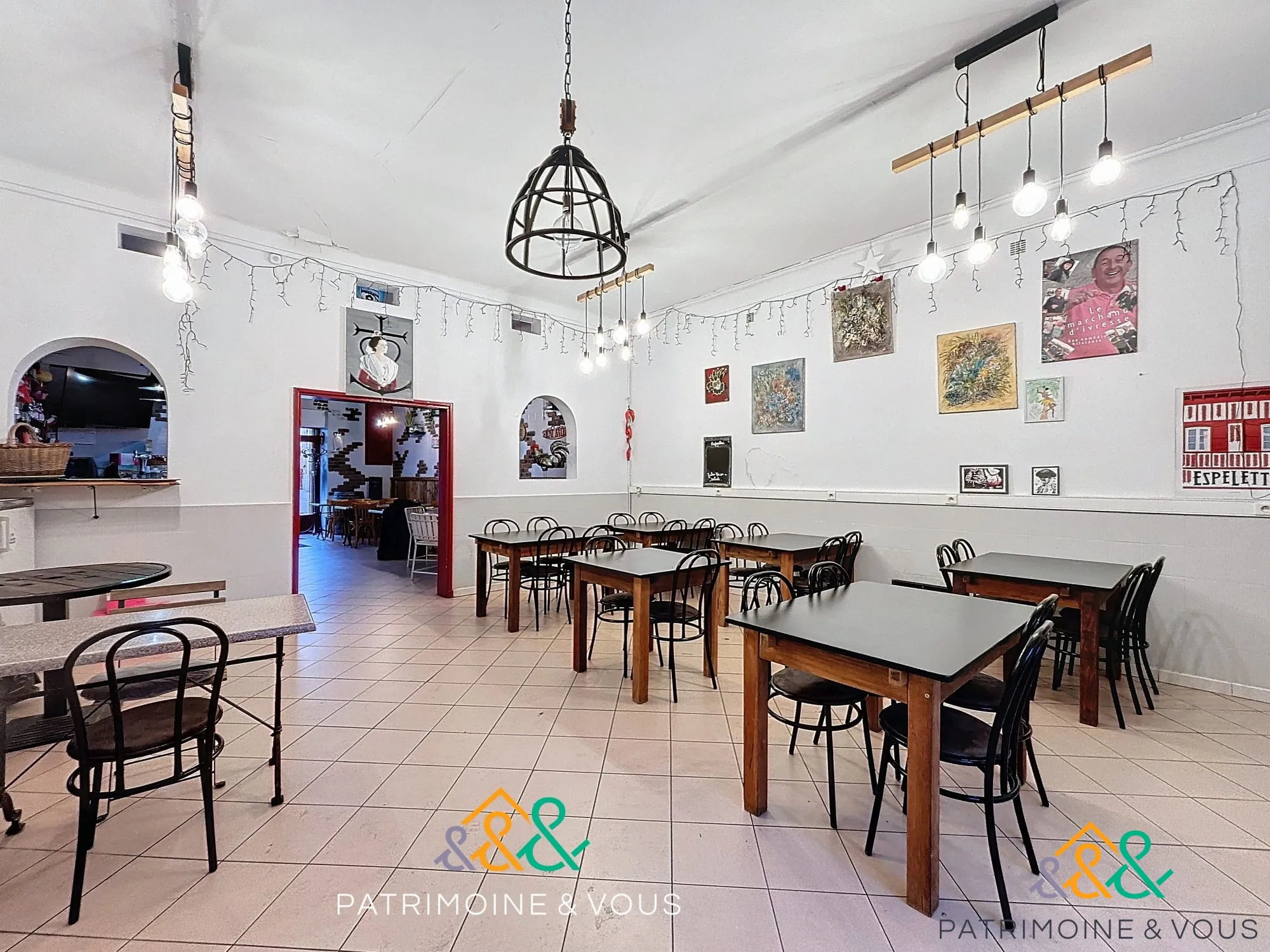 Fonds de commerce bar/restauration avec terrasse et logement à Beaucaire 