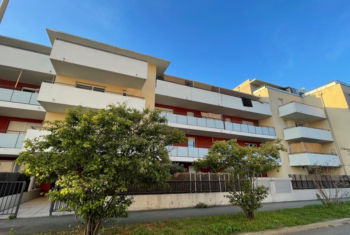 Appartement T2 lumineux avec balcon et garage à Blagnac dans le quartier Andromède 