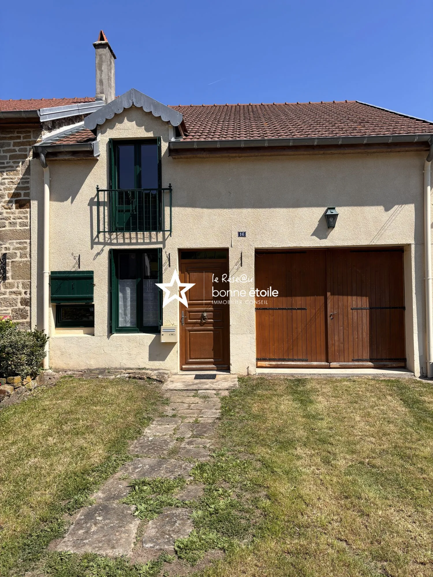 Charmante maison de village à Vicq avec terrasse et jardin arboré 