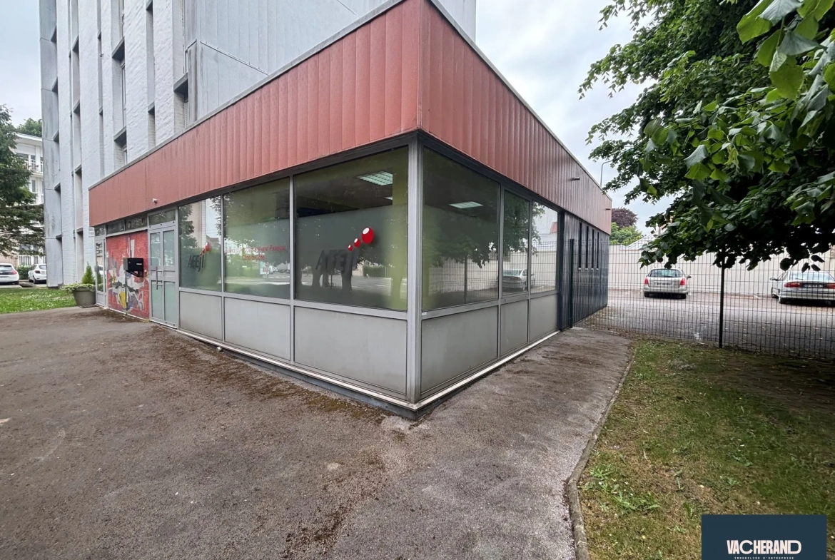 À vendre local commercial de 60 m² à Maubeuge en zone passante 
