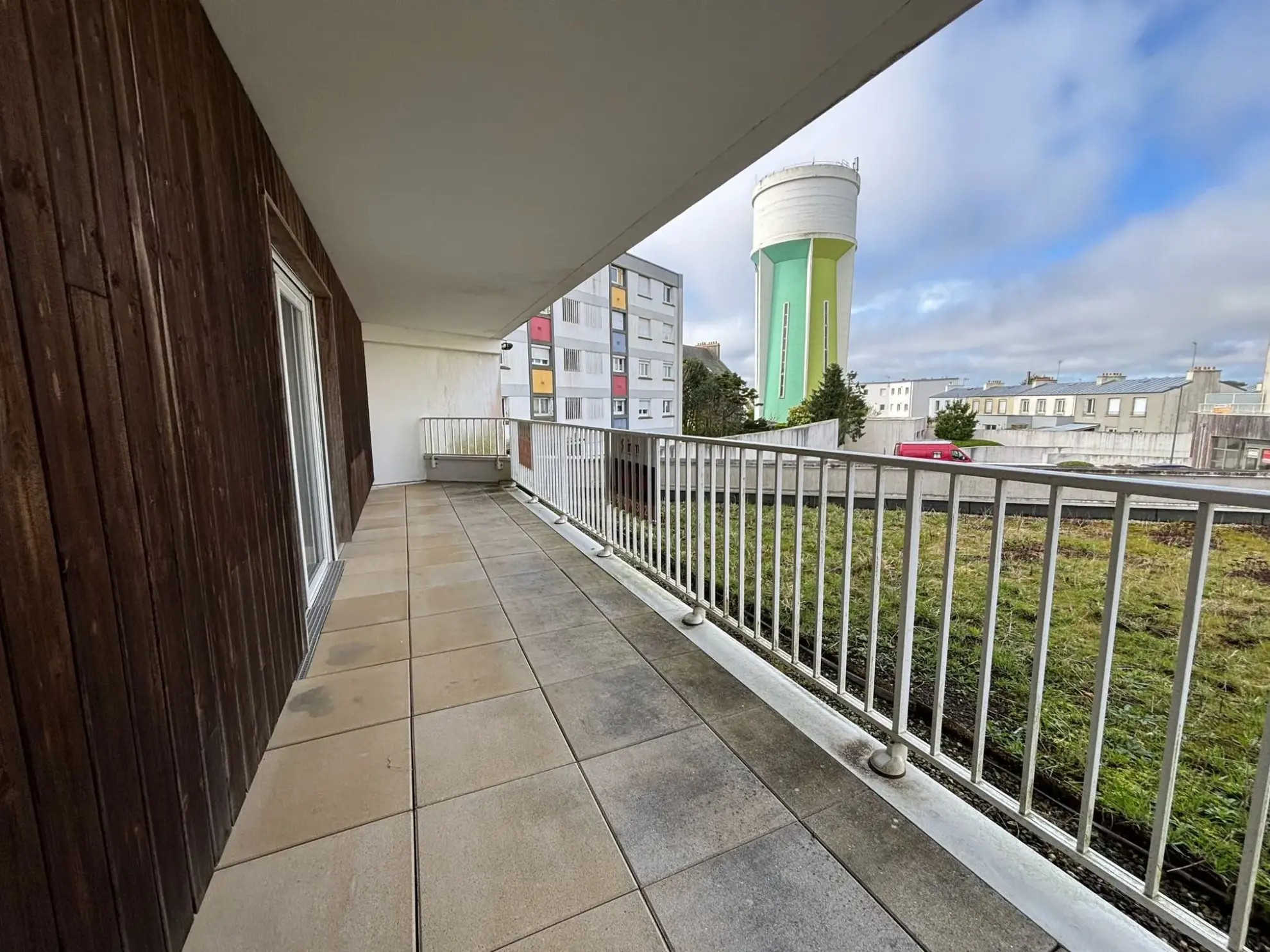 Appartement 62 m² à Brest, résidence sécurisée avec terrasse et garage 