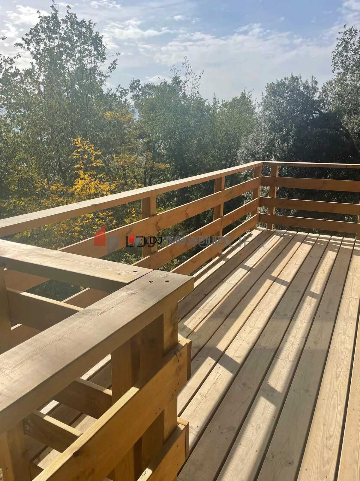 Charmant chalet de 80 m² en pleine nature avec terrasse et parking à Montferrer 