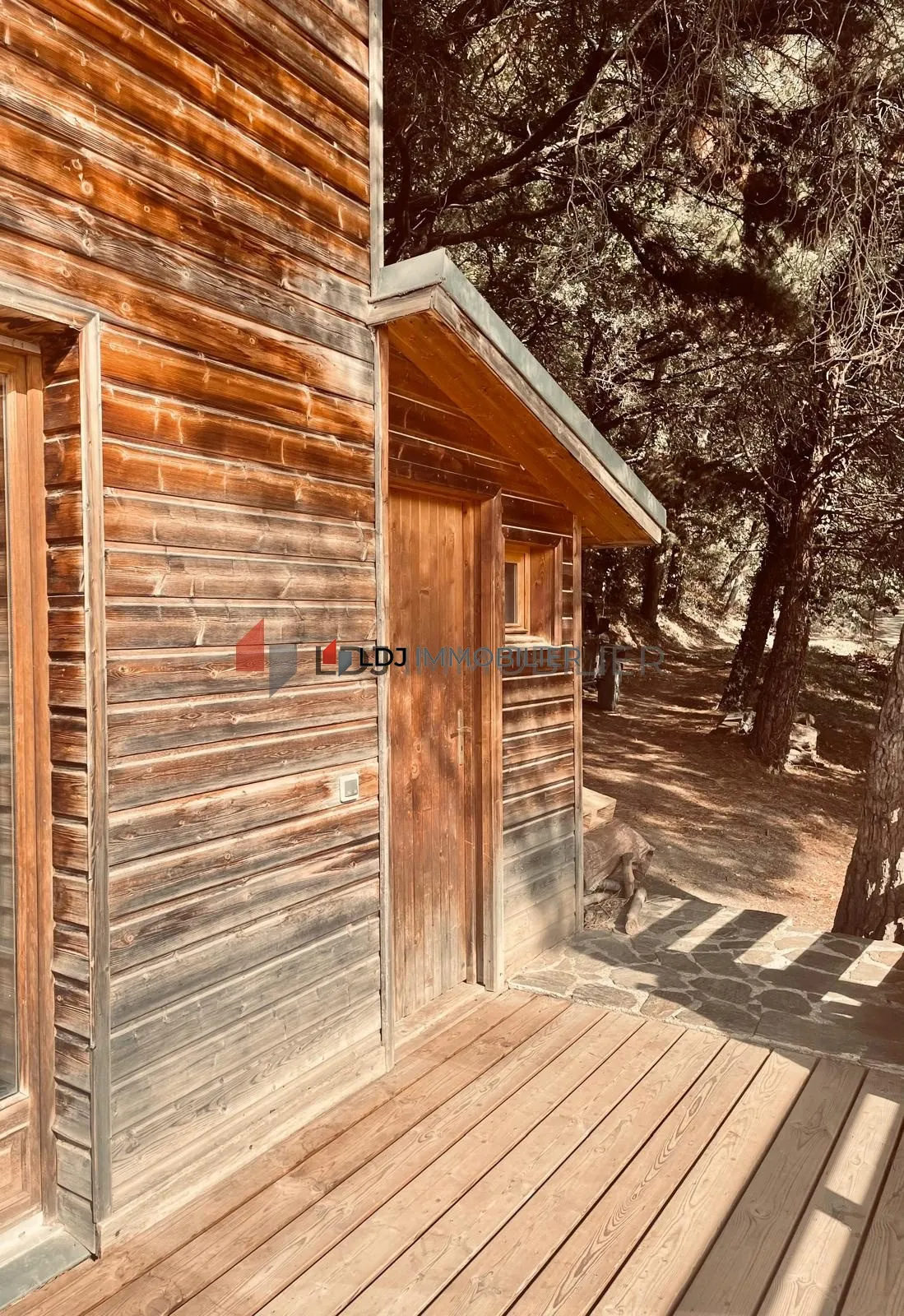 Charmant chalet de 80 m² en pleine nature avec terrasse et parking à Montferrer 