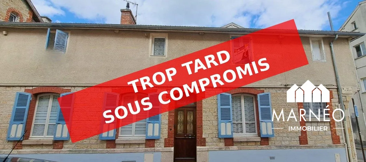 Maison de ville avec garage à Châlons-en-Champagne – Potentiel d'investissement 