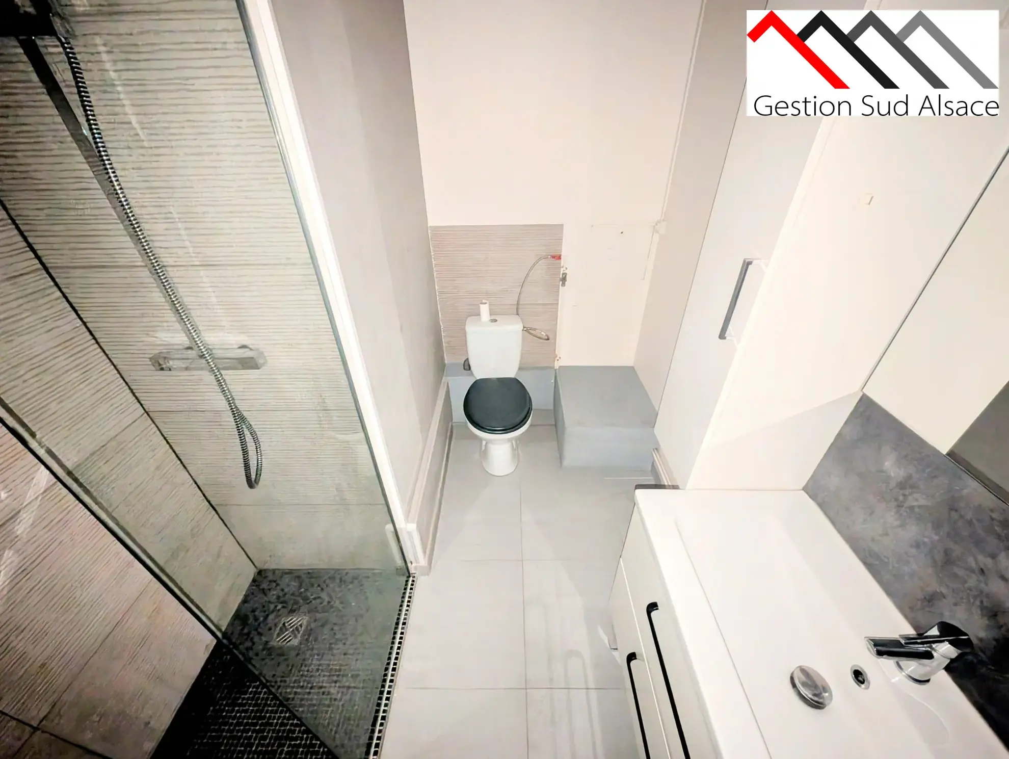 Charmant studio rénové de 24 m² à Rixheim avec vue verdoyante 