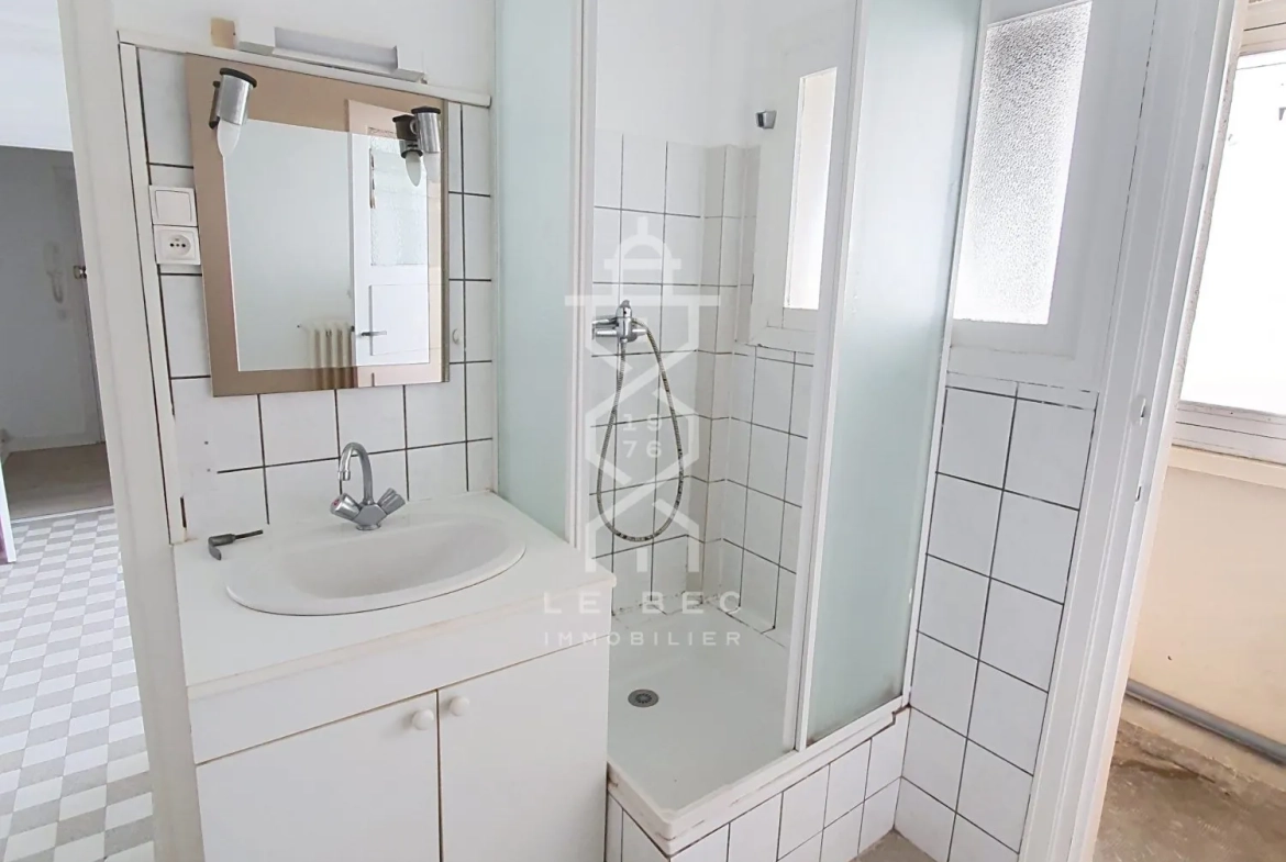 Appartement T2 lumineux à Lorient avec parking et cave, vue imprenable 