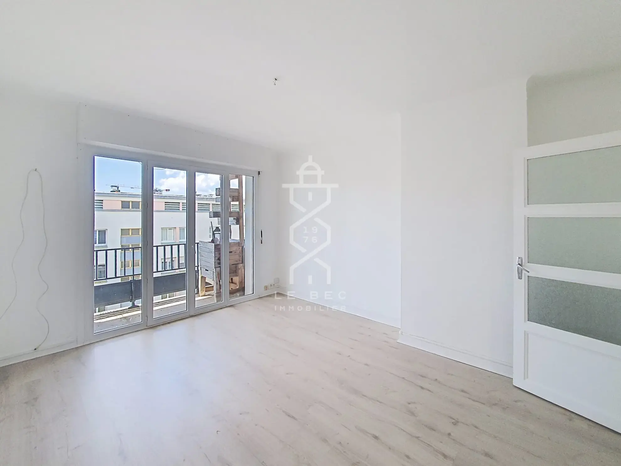 Appartement T2 lumineux à Lorient avec parking et cave, vue imprenable 