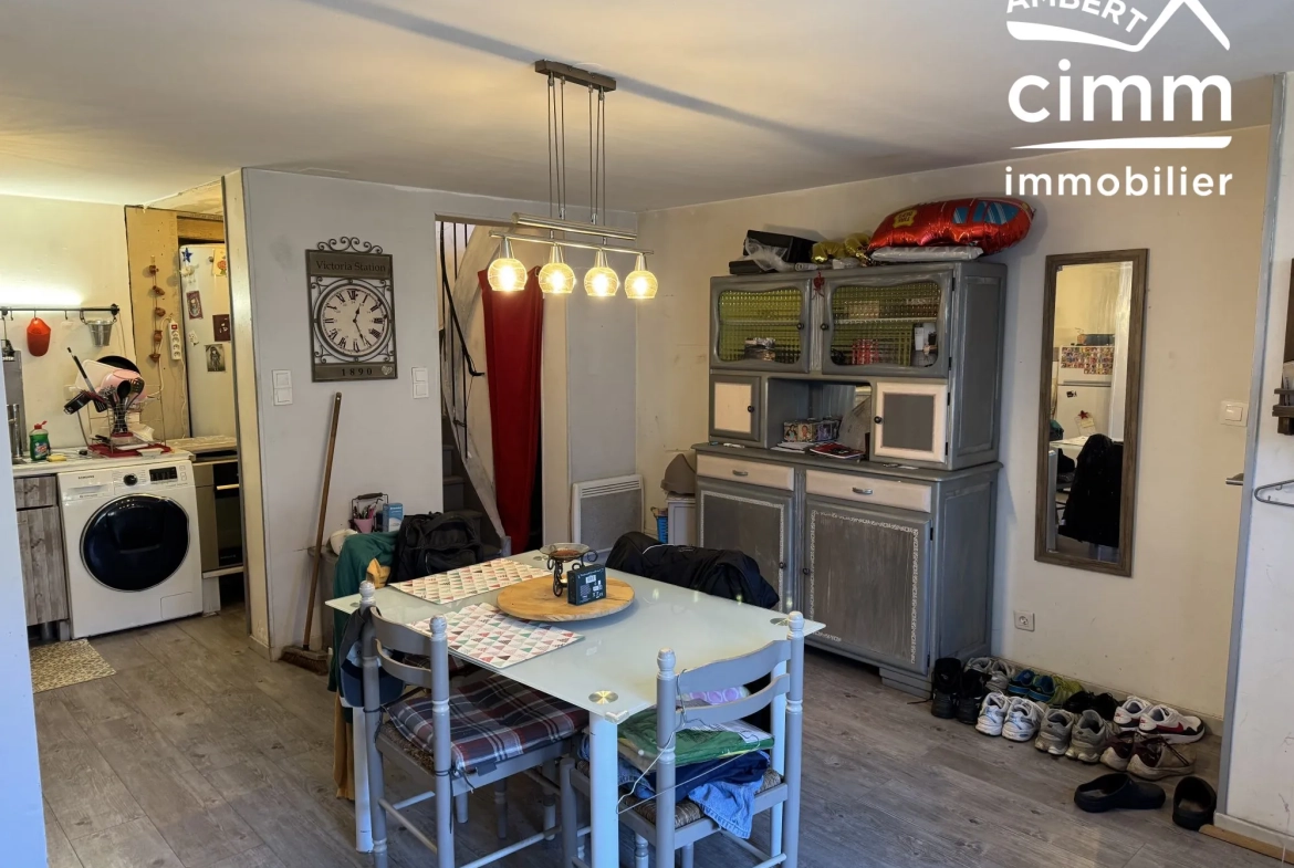 Maison de ville à Ambert de 84 m² avec terrasse proche commodités 