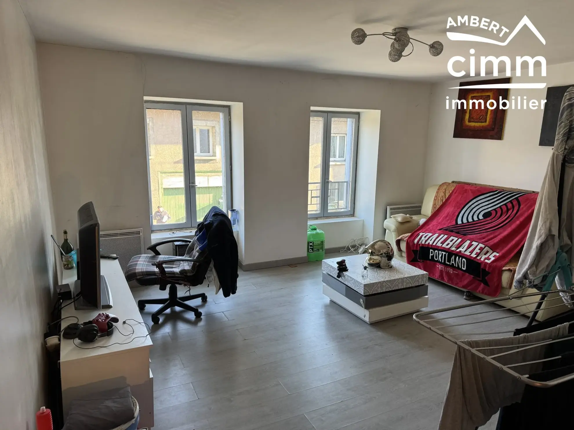 Maison de ville à Ambert de 84 m² avec terrasse proche commodités 