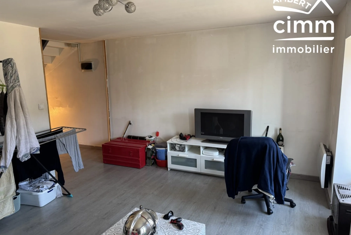 Maison de ville à Ambert de 84 m² avec terrasse proche commodités 
